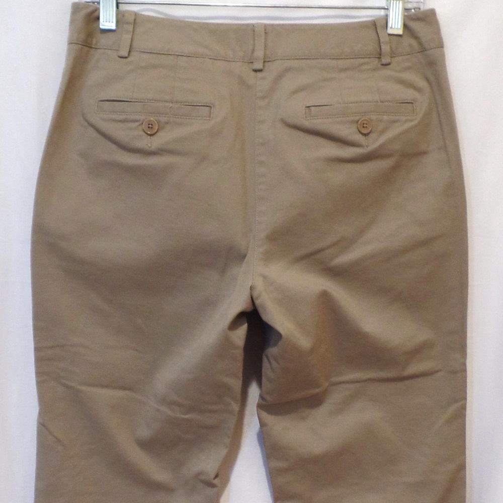 Classic Talbots Khaki Pants - size 6 Pet.